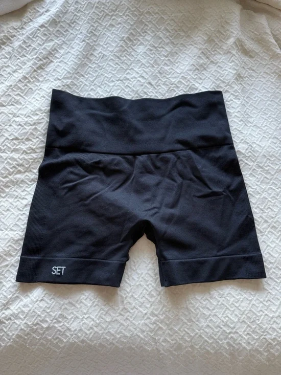 SET Active Black Power Athletic Shorts - Picture 2 of 3